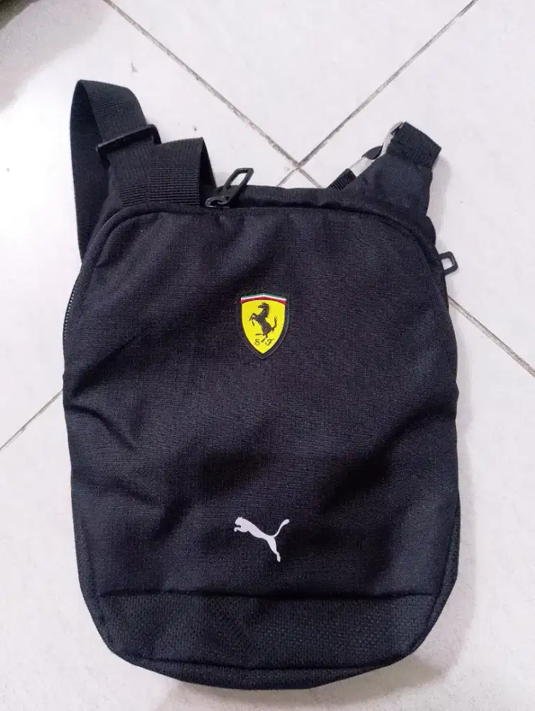 Tas puma ferrary seperti baru