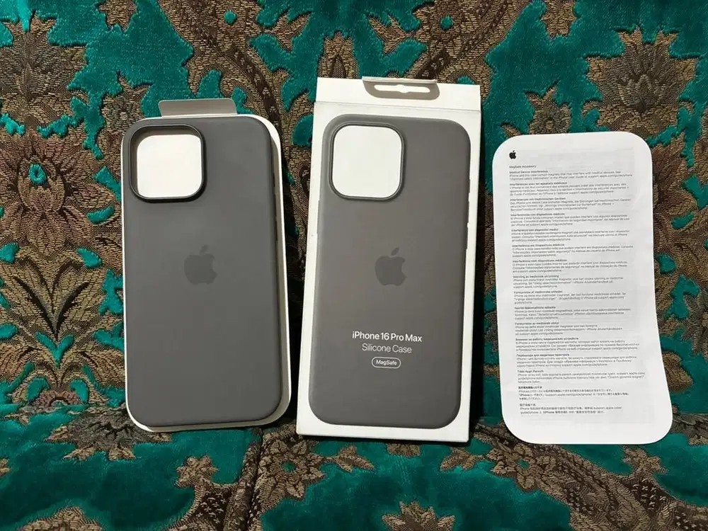 Silicone case stone gray iphone 16 promax original