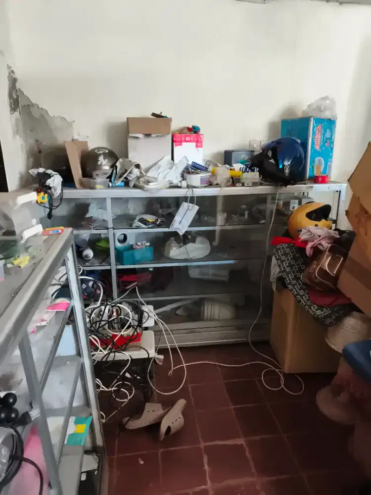 Etalase 2 meter