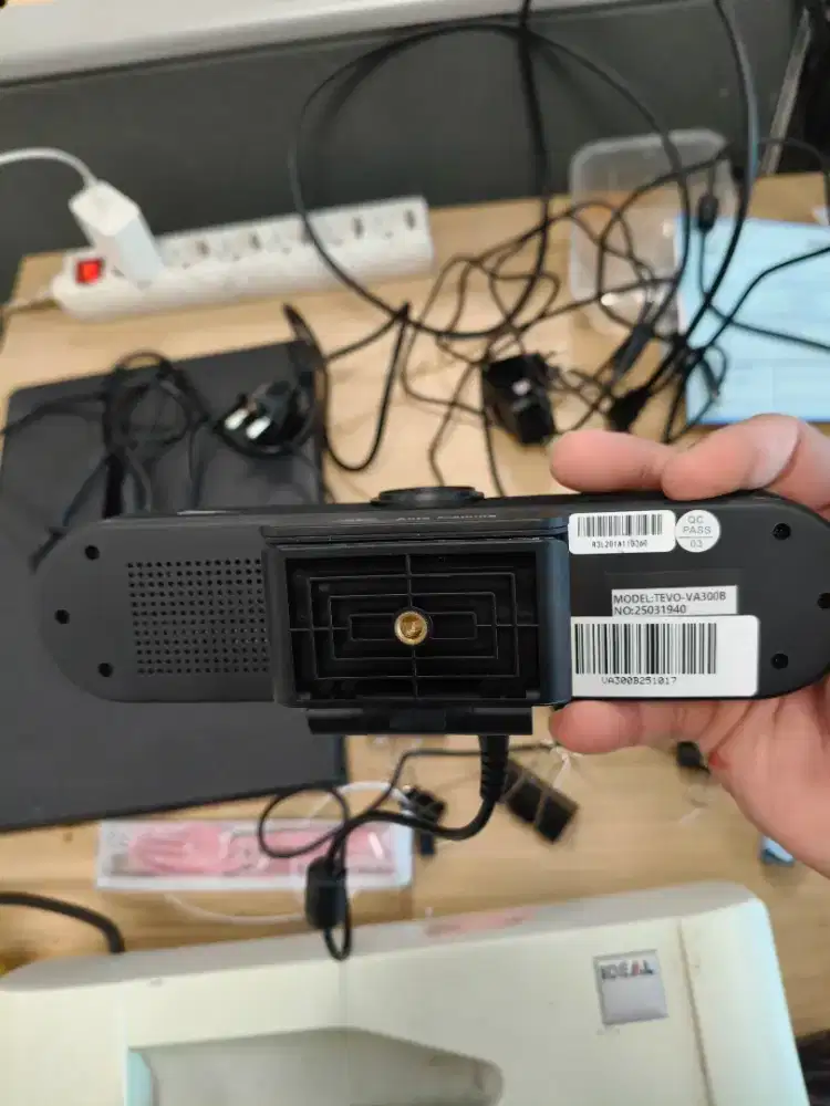 kamera konferensi video all-in-one Tenveo VA300B 4K ePTZ.