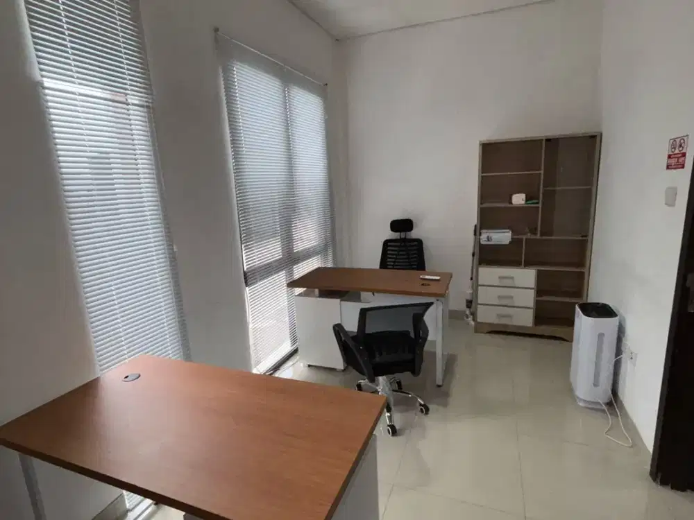 Disewakan ruko bagus 2 lantai di Jakarta garden city,(JGC) cakung jaka