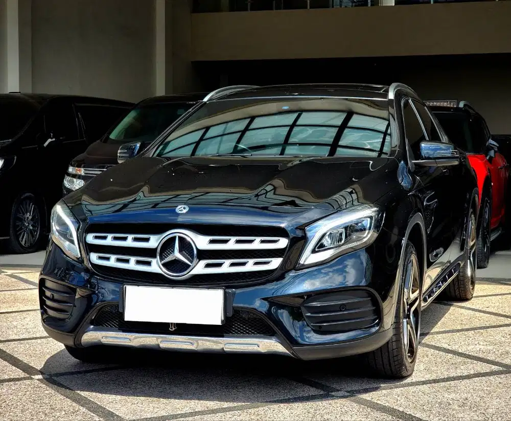 LOW KM! MERCEDES BENZ GLA 200 PANORAMIC AMG LINE 2019 FACELIFT /GLA200