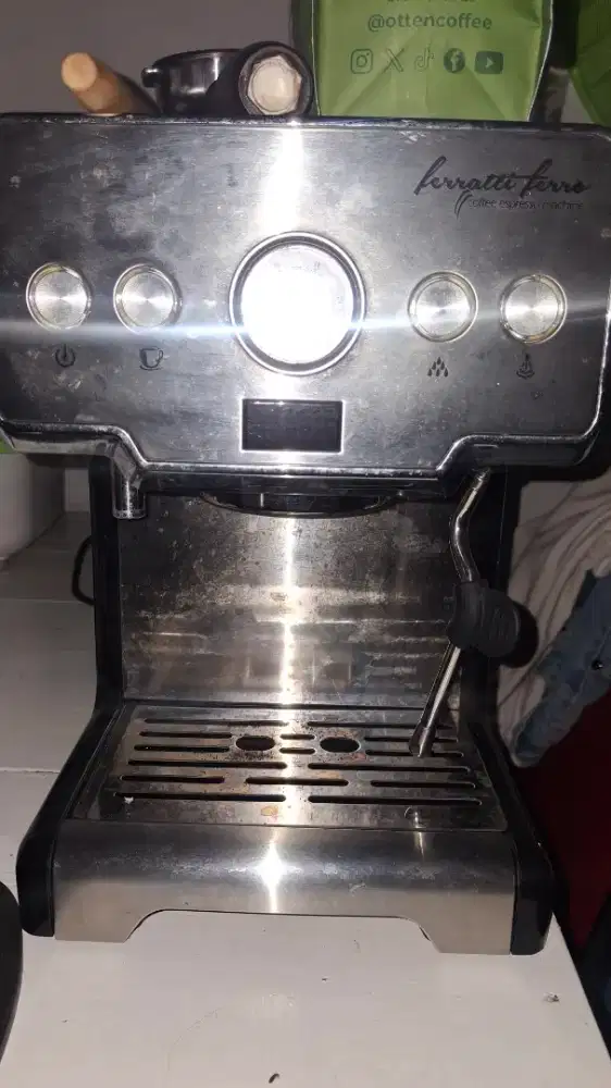 Mesin Espresso Ferrati Ferro