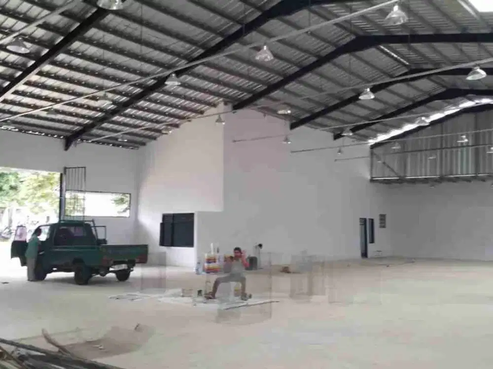 Disewakan Gudang Kantor Mess di Jalan Raya Penggilingan Jakarta Timur