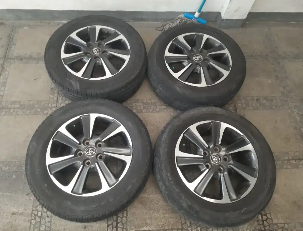 Velg toyota Voxy r16 + ban pcd 5x114