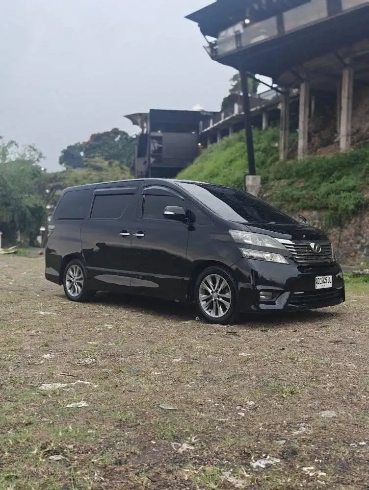 TERMURAH ! TOYOTA VELLFIRE 2.4 ZG AT 2011, LOW KM, ISTIMEWA