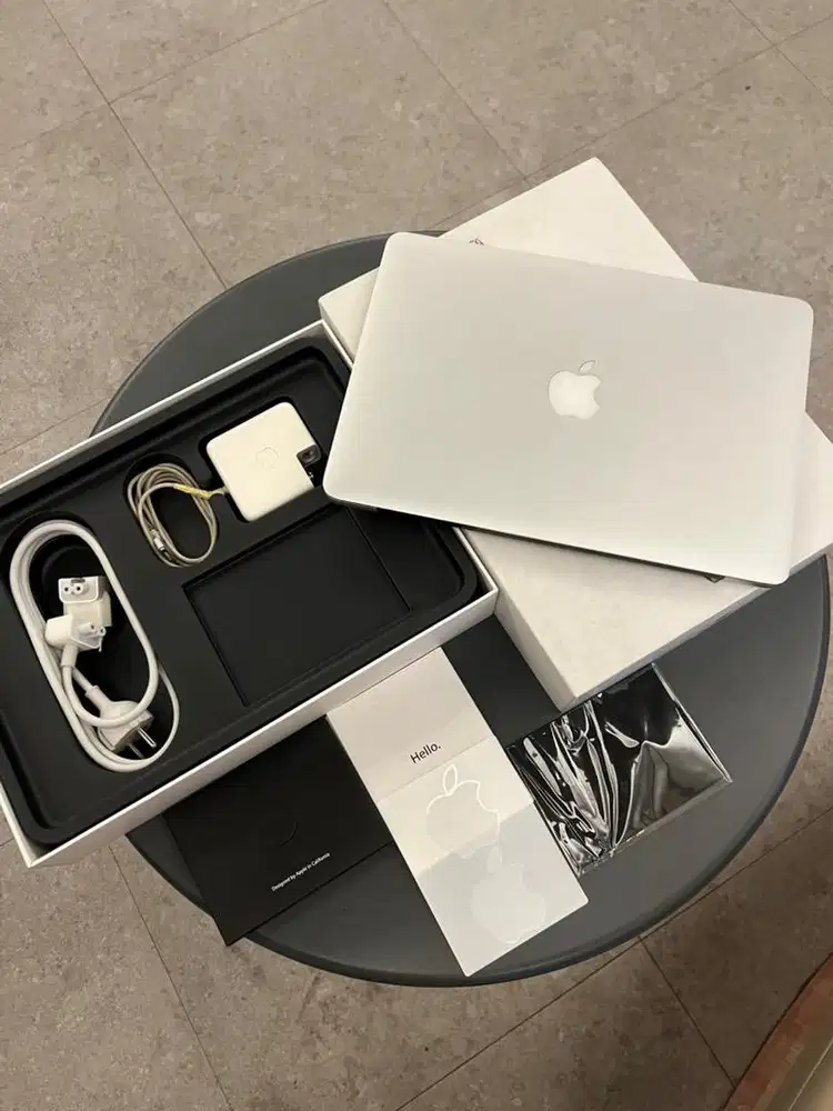 Macbook Pro Retina 13 ibox id/a 256GB Fullset Langka.