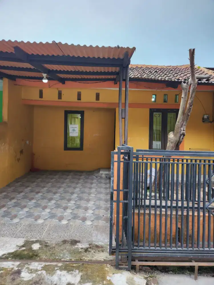 Dijual : Rumah kecil di Jatinangor.fekat UNPAD,IPDN, JATOS,kahatex,dll