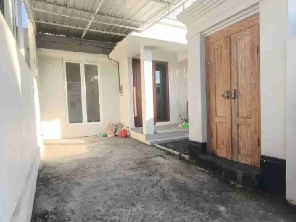 Rumah minimalis
One Gate System
Lokasi di Cepaka, Tabanan, Bali
Dekat ke Seseh dan Canggu