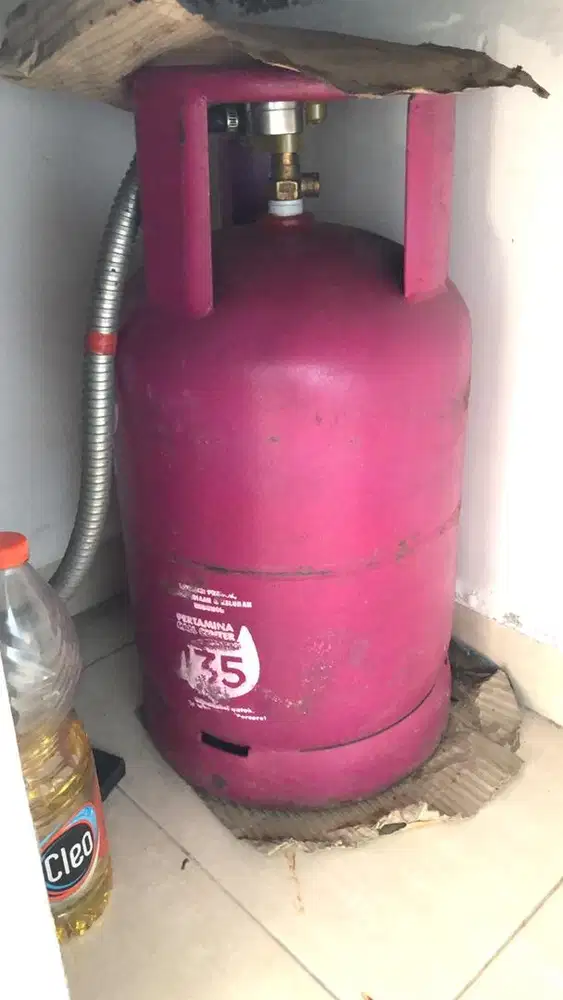 Jual kompor rinnai 2 tungku + tabung warna pink 12 kg masih ada isinya