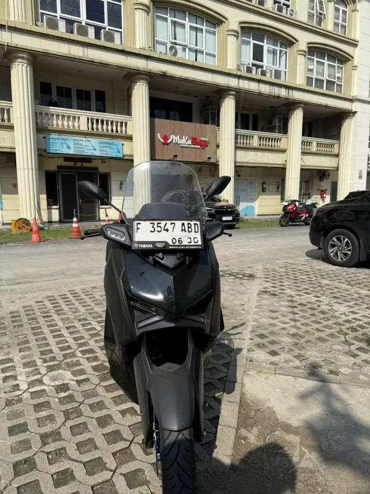 XMAX CONNECTED 2025