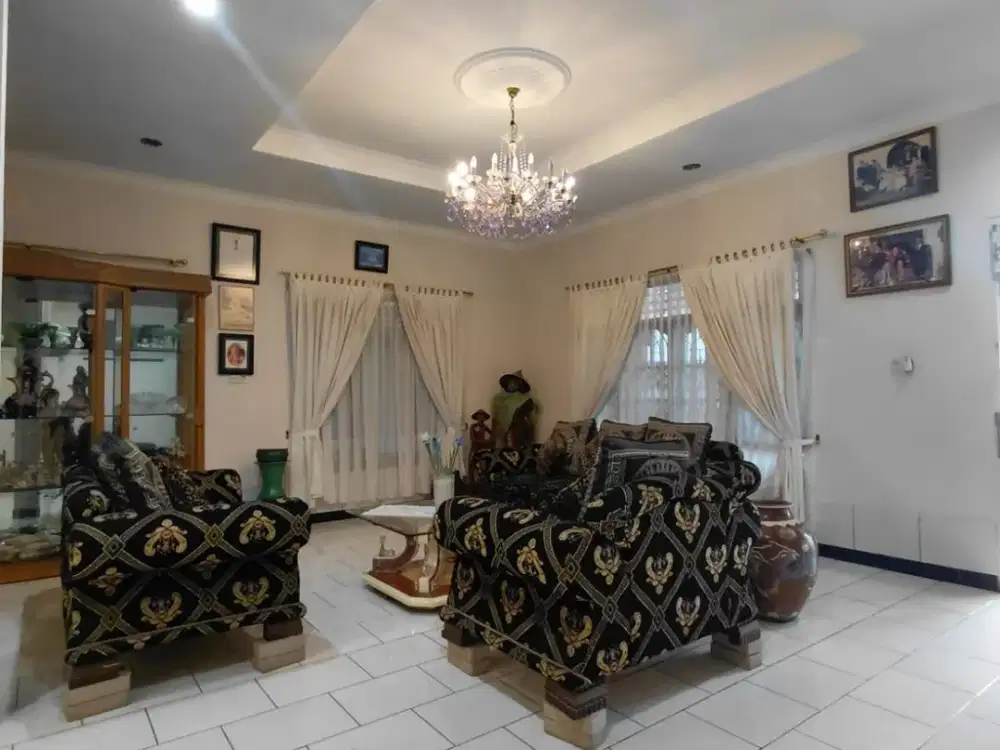 RUMAH 2 TINGKAT JALAN AGENDA