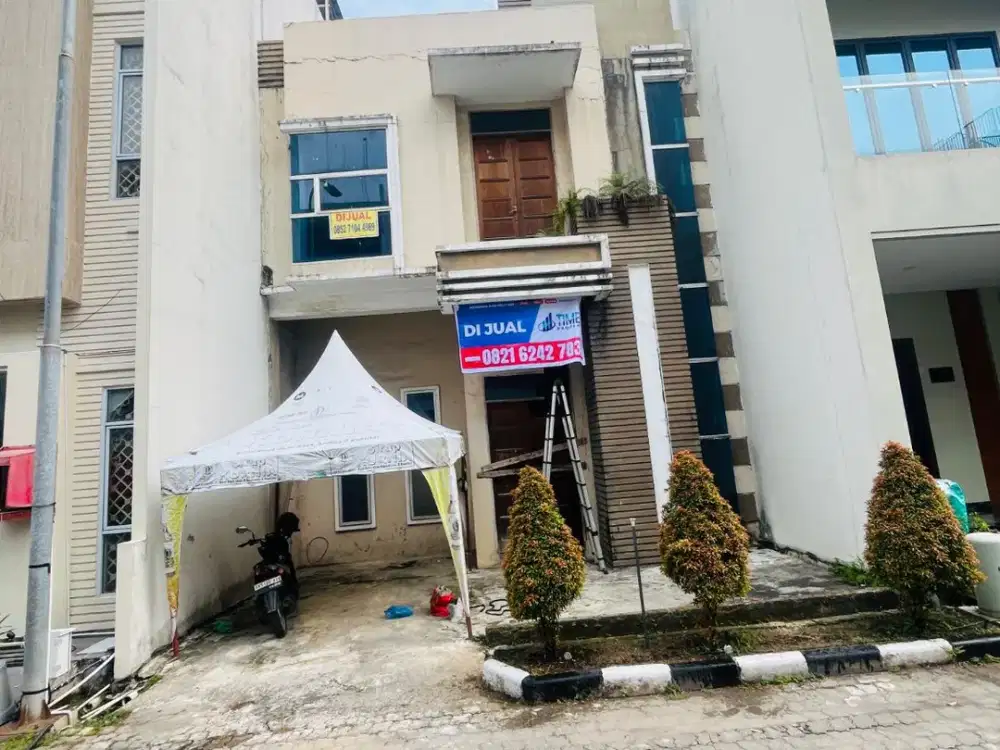 Rumah 2,5 Lantai Grand Cemara Asri