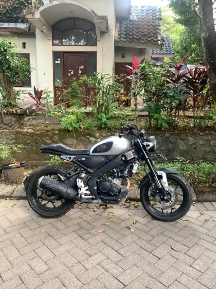 Yamaha XSR retro