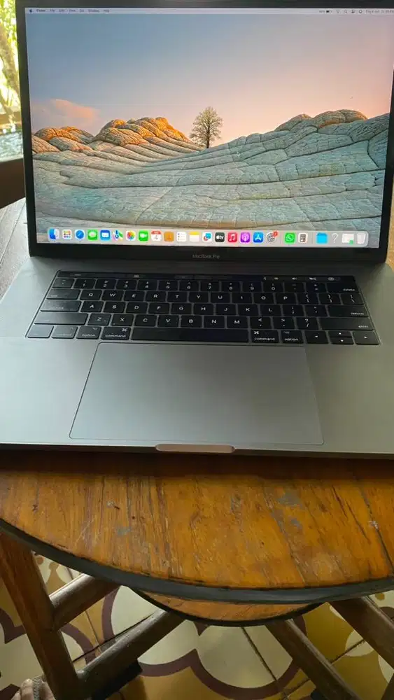 macbook pro 2017 15 inch
