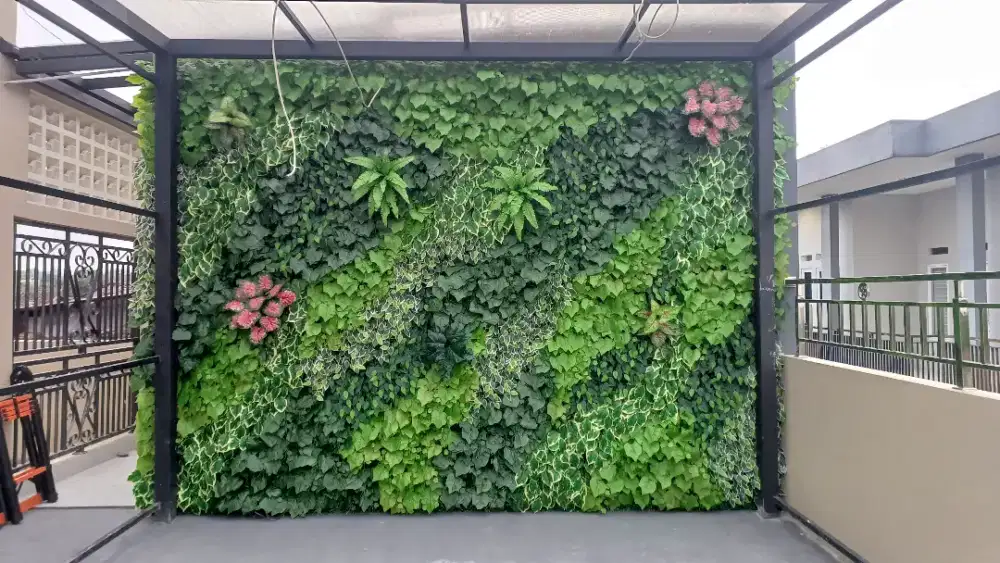 Taman Vertical Garden Daun Sintetis