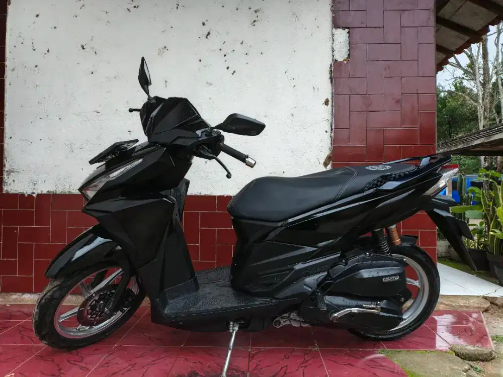 Vario 150 led old iss