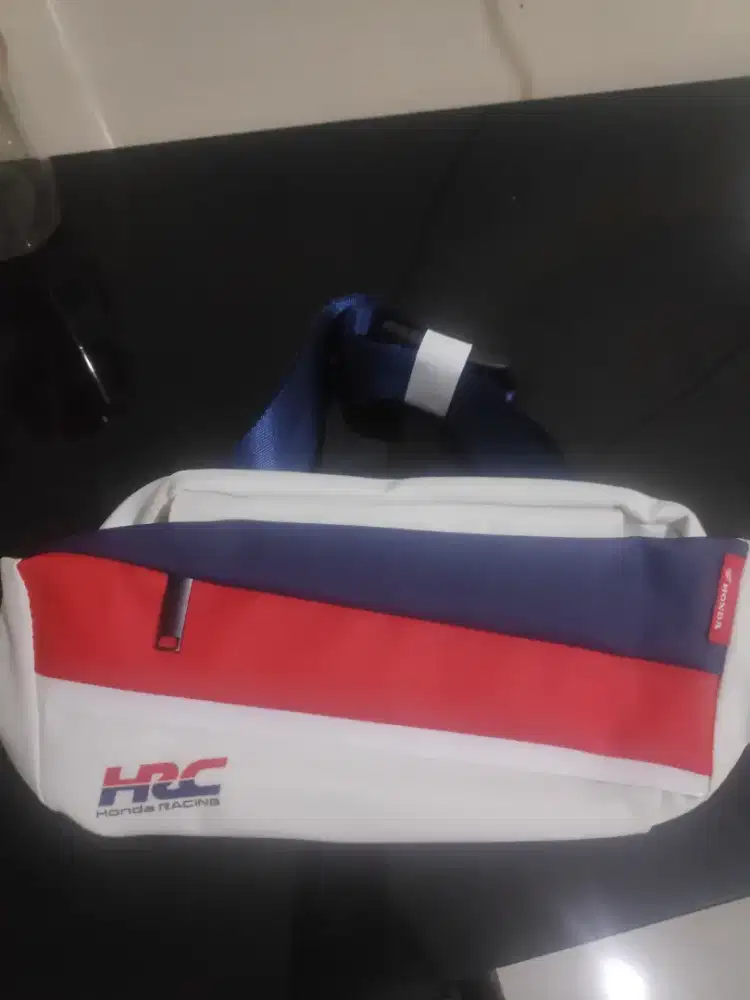 Tas Pinggang / Sling Bag HRC25 RWB