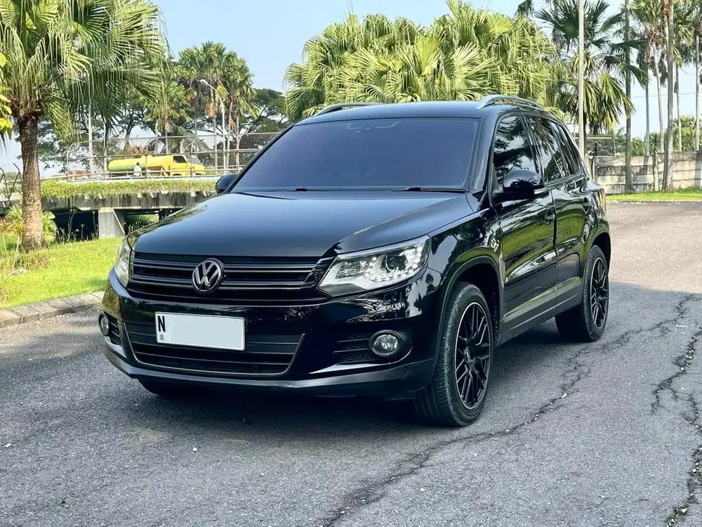 Volkswagen VW Tiguan 1.4 TSI Matic 2013 Hitam Plat N