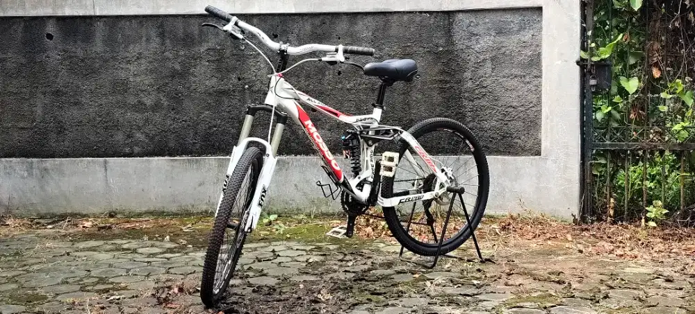 Sepeda Mountain Bike Mosso 668 FR