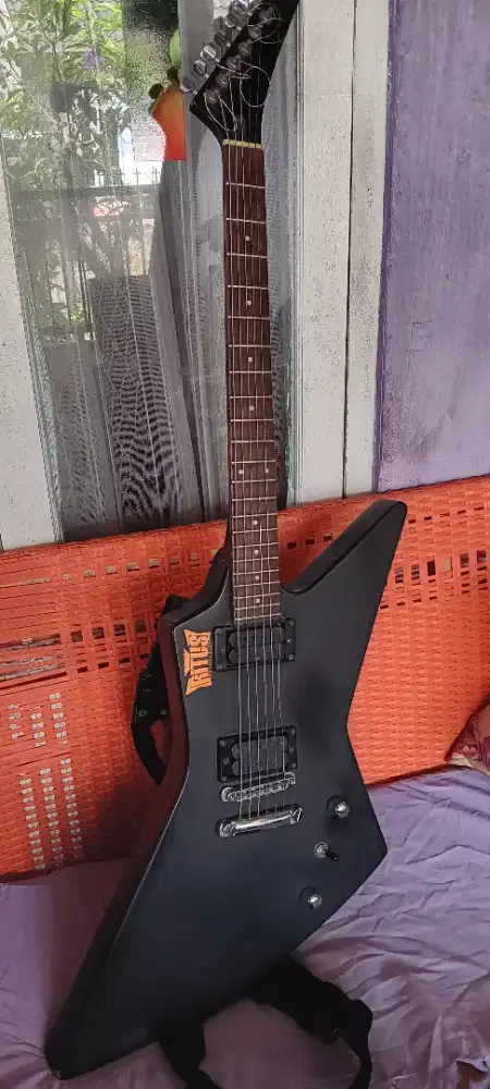 Jual gitar Gitar custom model Edward