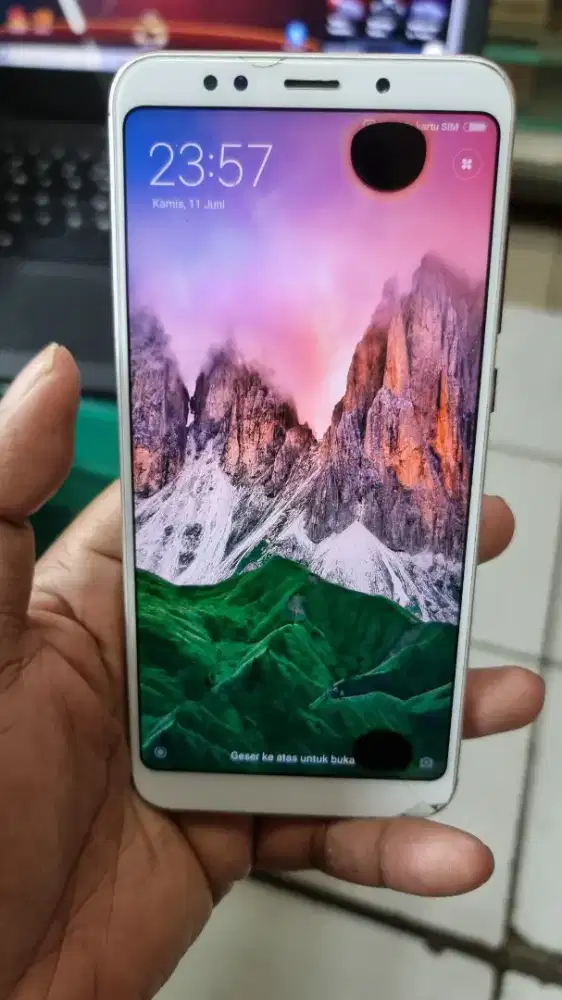Xiaomi redmi 5 plus 3/32 batangan minus