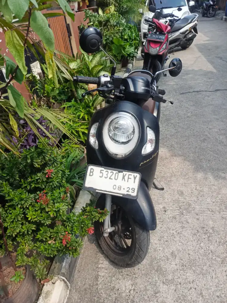 Scoopy 2024 warna hitam bekasi kota