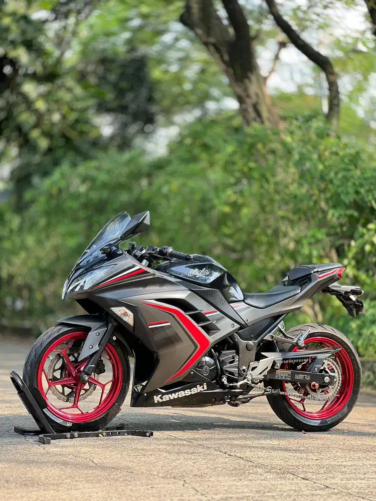 KAWASAKI NINJA 250 FI OLD ABS LTD GREY 2016 KM LOW PAJAK ON LIKE NEW
