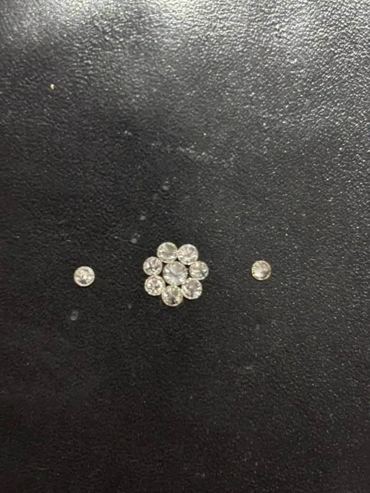 Natural diamond ( berlian )