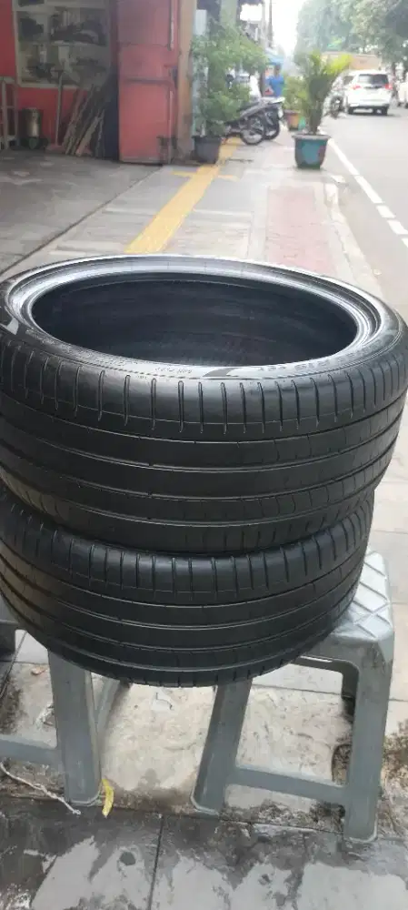 2ban Mercy BMW 255/35/R19 Pirelli P Zero Run Flat RFT nik 2022 90%