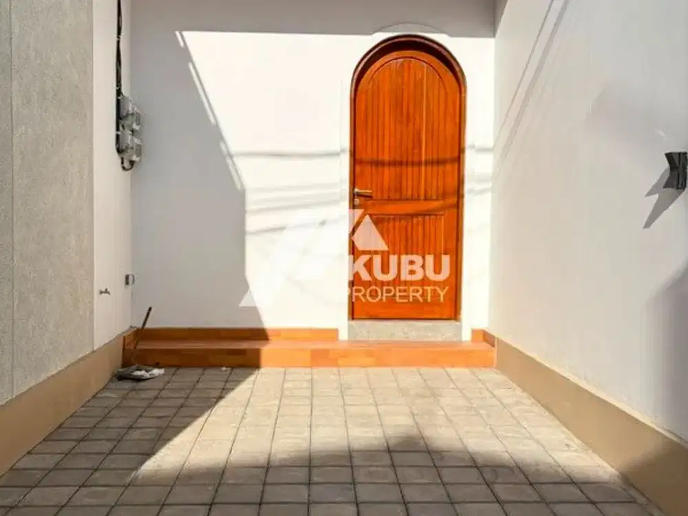 KBP1627 Beautiful Apartement house, clean, bright, and tidy.