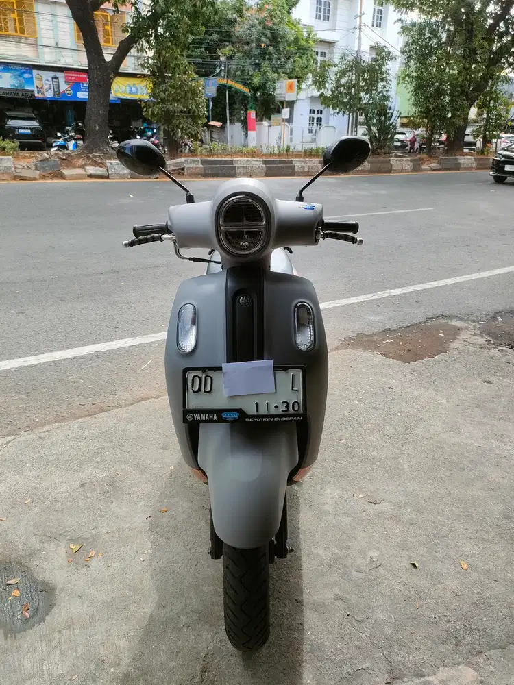 Yamaha Fazzio 125cc 2025 Abu-Abu