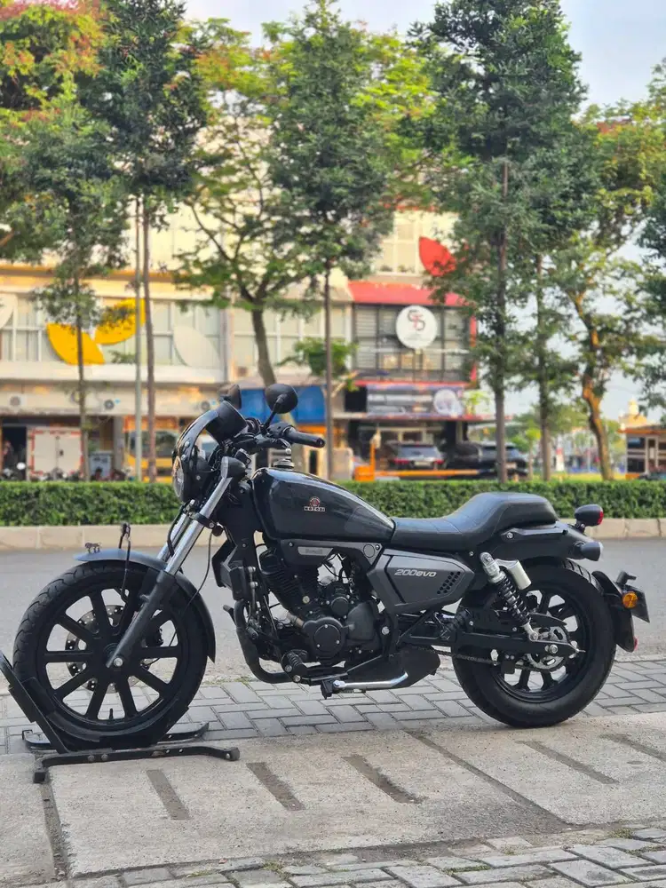 BENELLI MOTOBI EVO 200 BLACK 2024 KM LOW PAJAK ON SIAP GASPOL