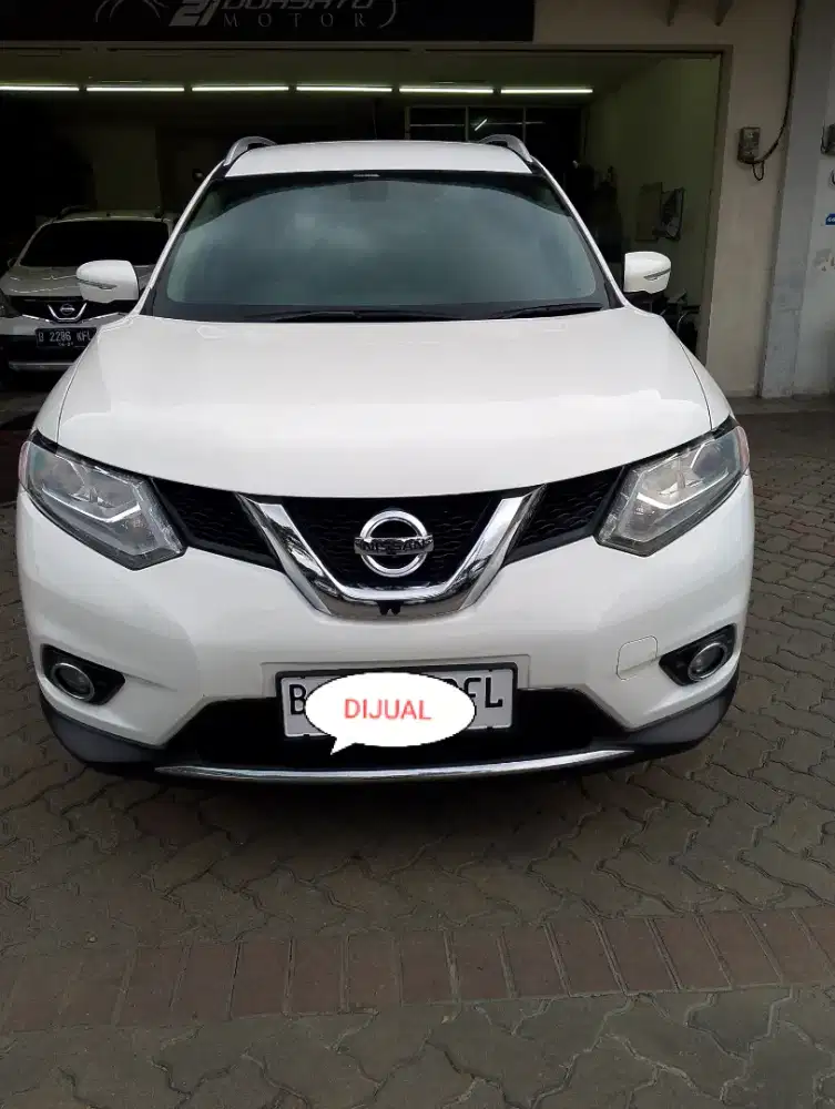 XTRAIL 2015  2.5  AT/AUTOMATIC  PUTIH