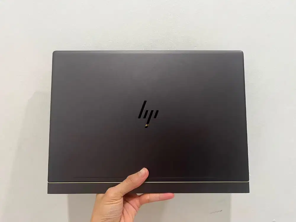 Laptop HP Spectre 13-af517tu i7 RAM 16GB