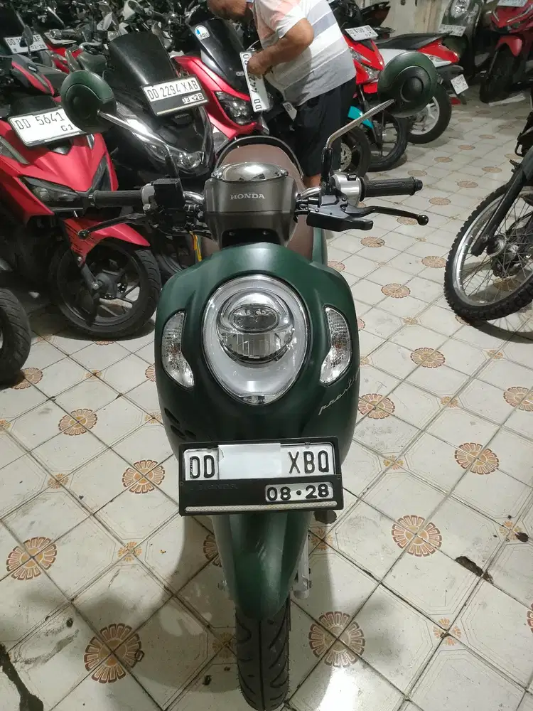 Honda Scoopy 2023 hijau