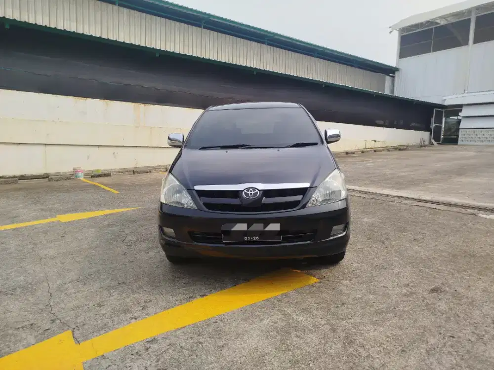 Toyota Kijang Innova V AT 2004