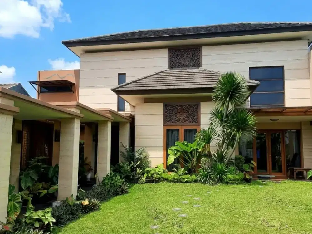 DIJUAL – Rumah Etnis Jawa Bali Langka Di Kawasan Tenang Kemang. Akses Mudah Ke Lippo Mall Kemang Dan Sekolah Internasional