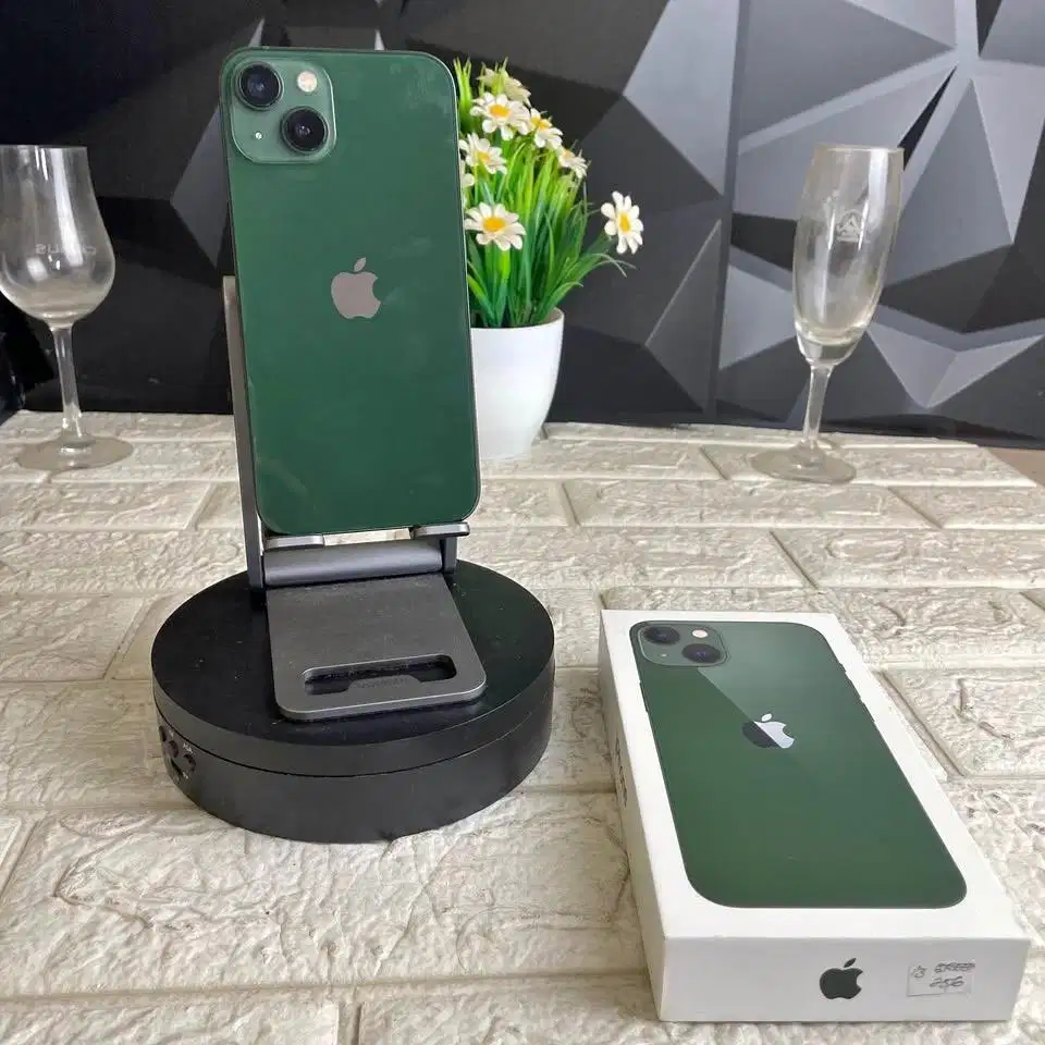 iPhone 13 256GB Garansi Resmi Digimap Battery 85% Muluss
