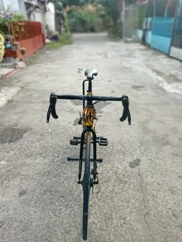 Sepeda roadbike police toronto kuning