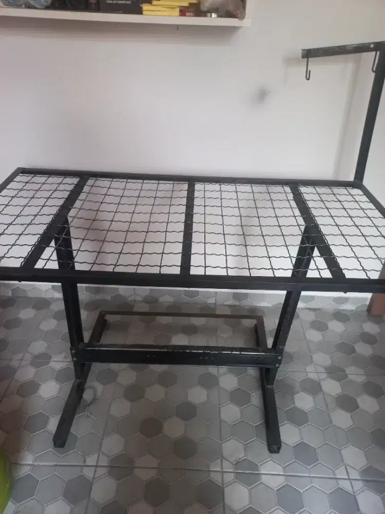 2 Meja setrika uap kuat dan kokoh