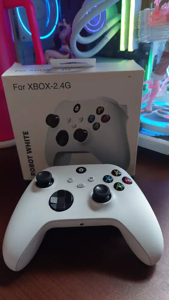 NEW XBOX SERIES X/S WIRELESS CONTROLLER WITH BLUETOOTH - ROBOT WHITE
