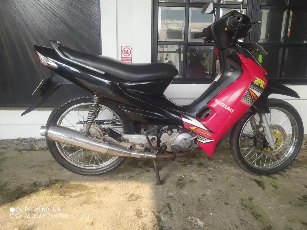 Suzuki smash 2005 tangan 1 stater,pajak kilo meter Amper bensin on