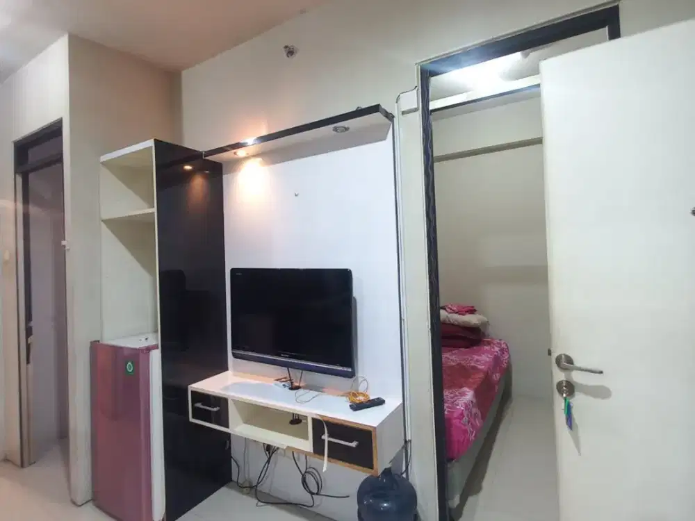 Sewa apartemen grand emerald 2bedrooms lt 27 fully furnished
