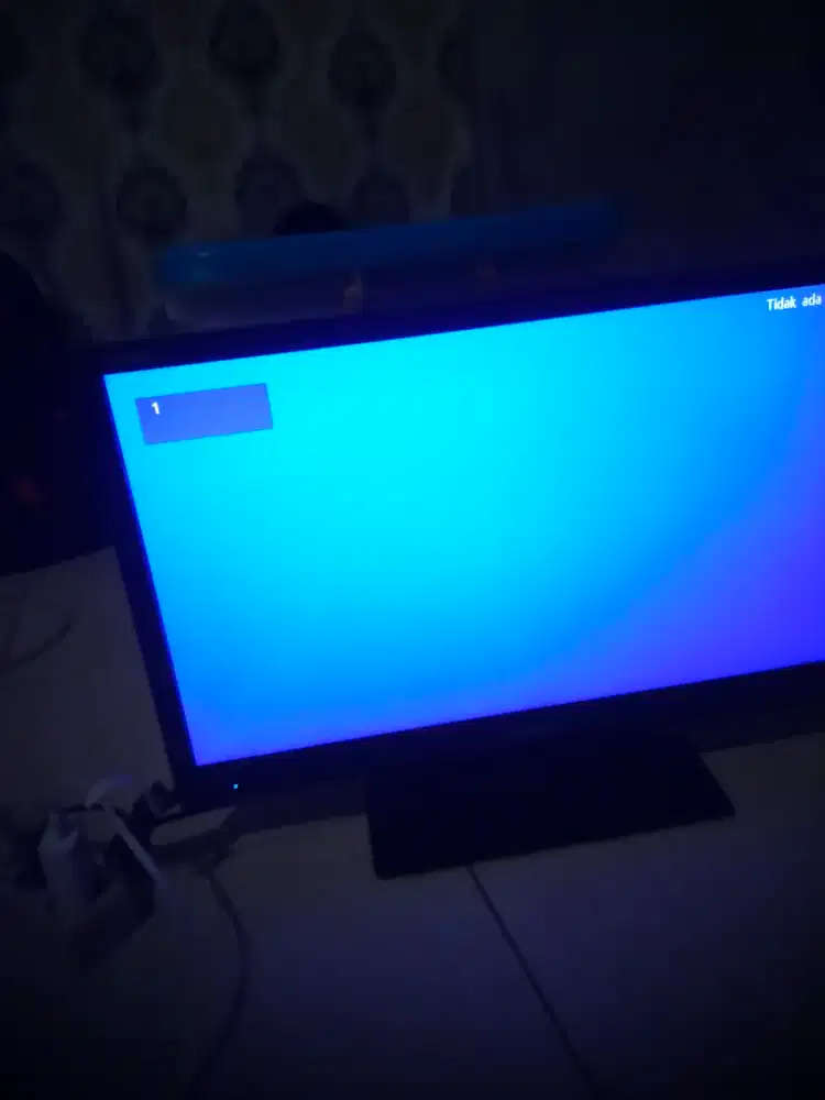 Jual tv LED 24 inc Sharp murah bekas pakai.