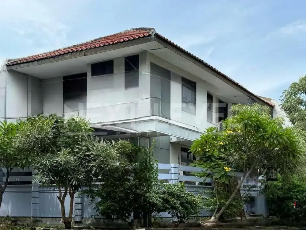 jual rumah hook di dukuh kupang barat (SW)