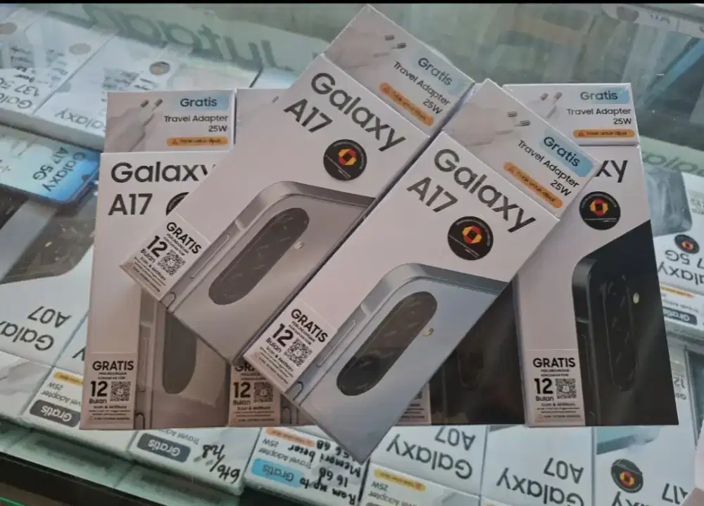 Smartphone Samsung New Galaxy A17 LTE 8+8/256