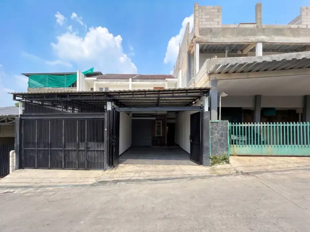 STRATEGIS BANGET ! RUMAH SIAP HUNI DI TEBET – DEKAT STASIUN & AKSES JALAN 2 MOBIL✨