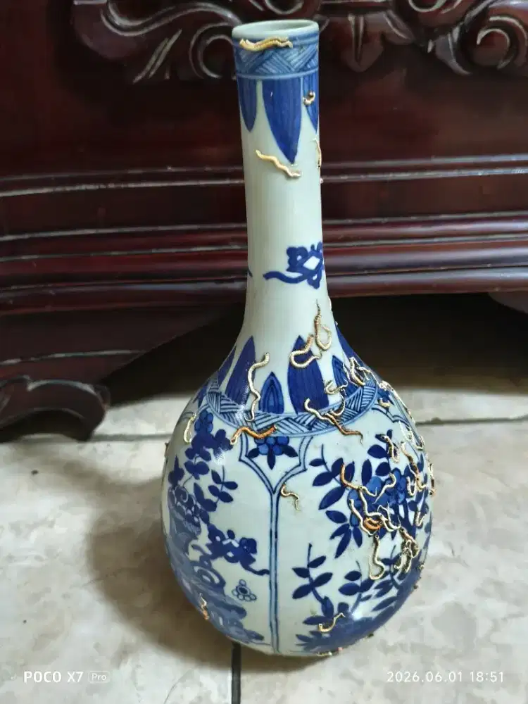 Botol kangxi biru putih