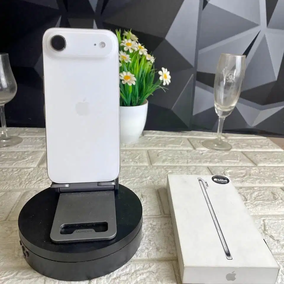 iPhone 17 Air 256GB Garansi 2027 Resmi Blibli Battery 99
